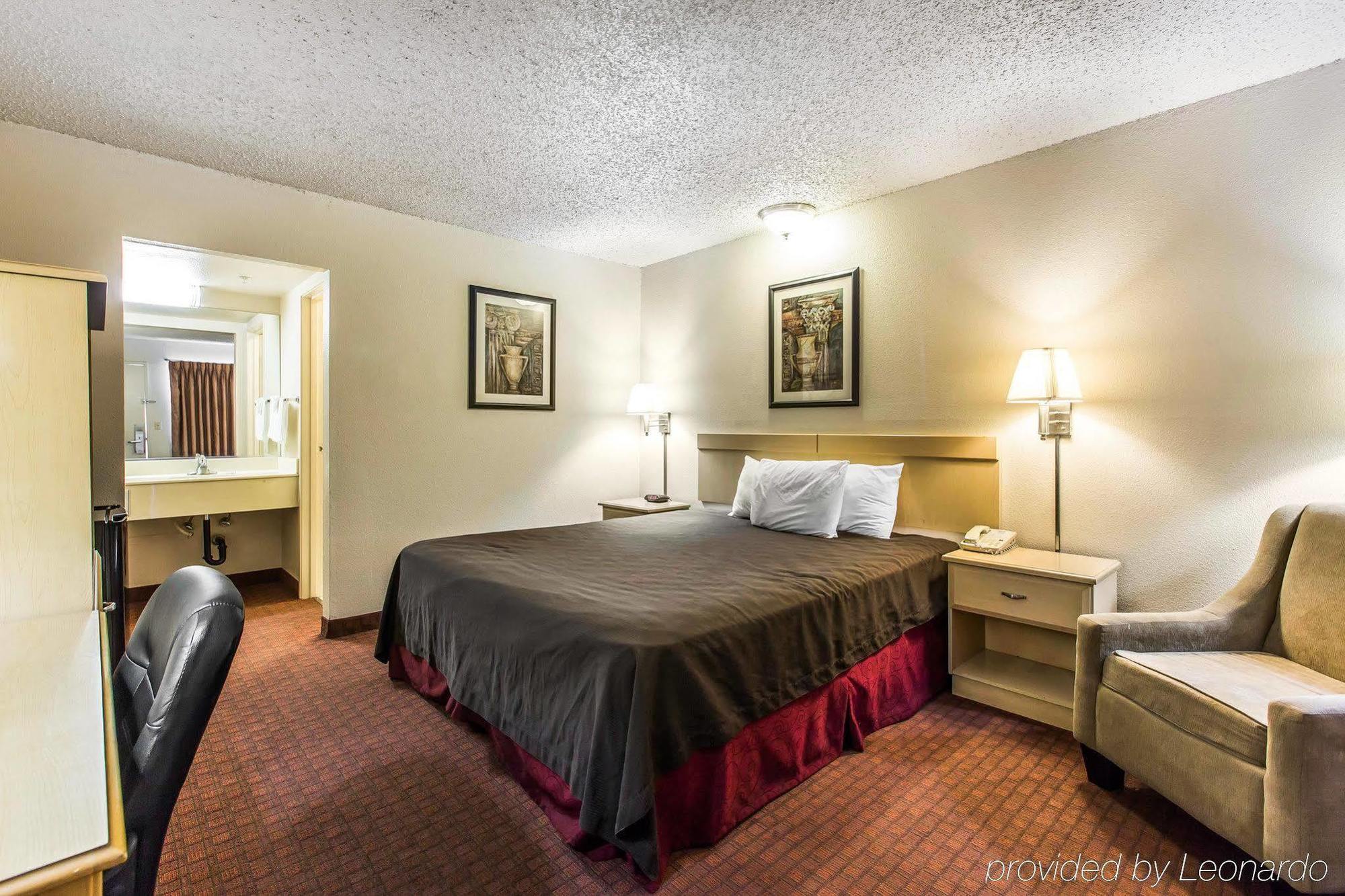 Rodeway Inn Ontario Mills Mall Guasti Exterior foto